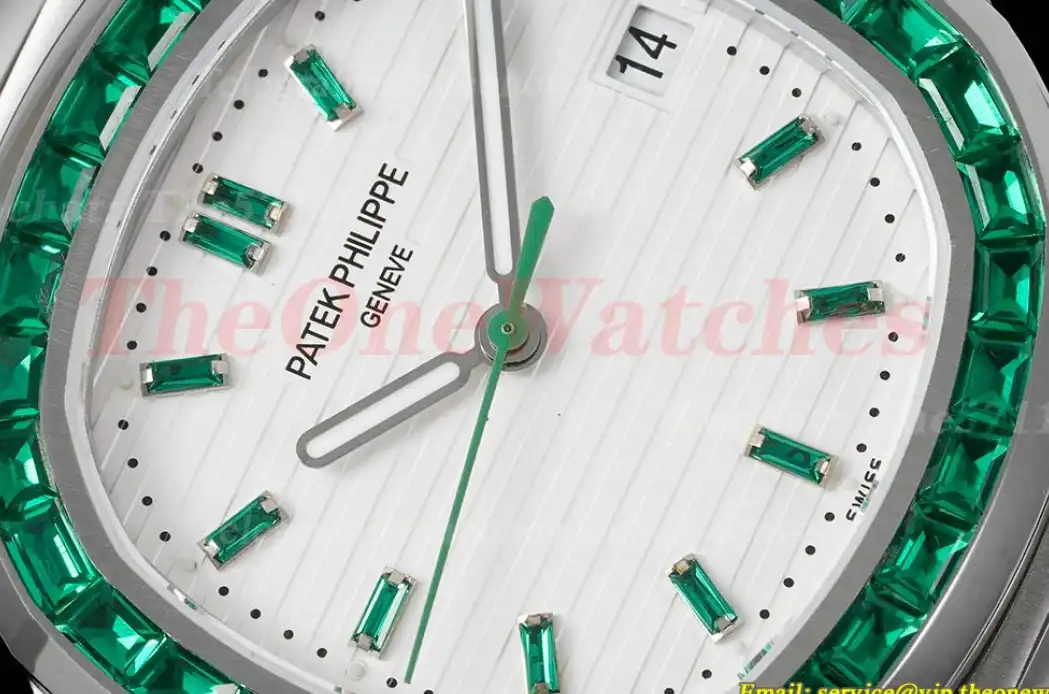 Nautilus 40mm 5711 White Dial Green diamonds  SS SS GRF 324SC