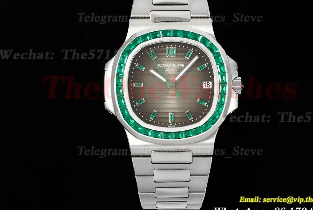 Nautilus 40mm 5711 Grey Dial Green diamonds  SS SS GRF 324SC