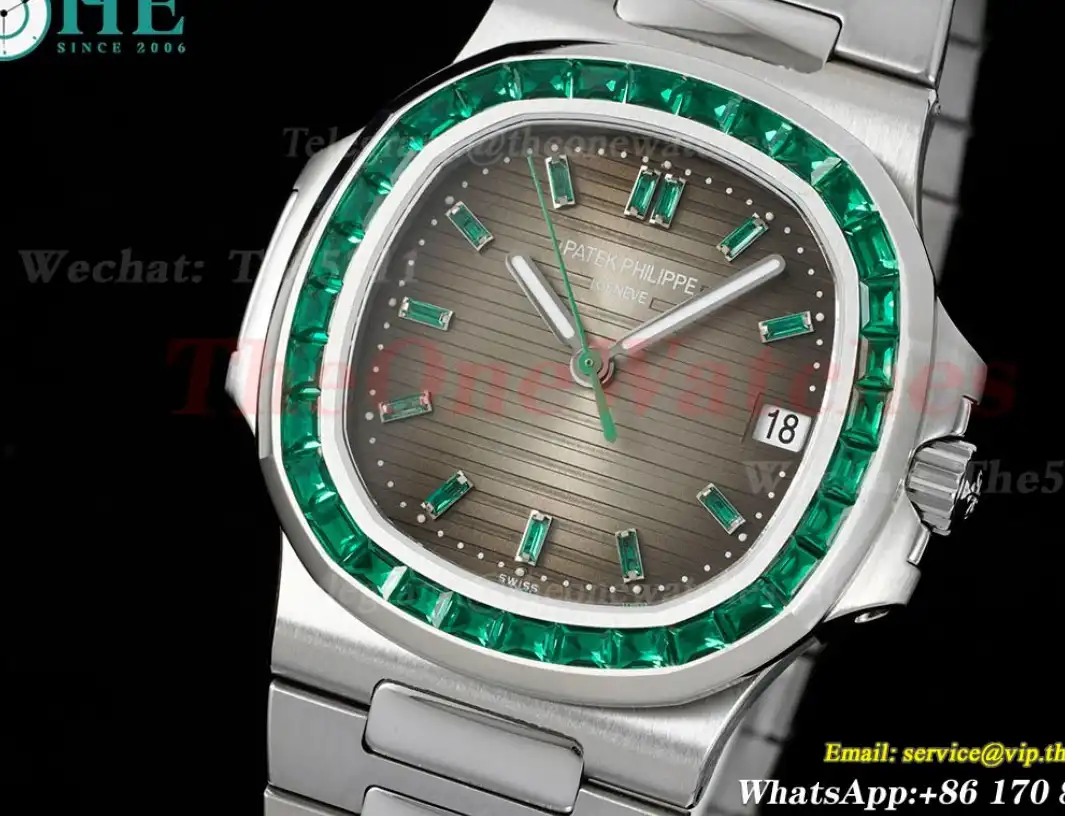 Nautilus 40mm 5711 Grey Dial Green diamonds  SS SS GRF 324SC