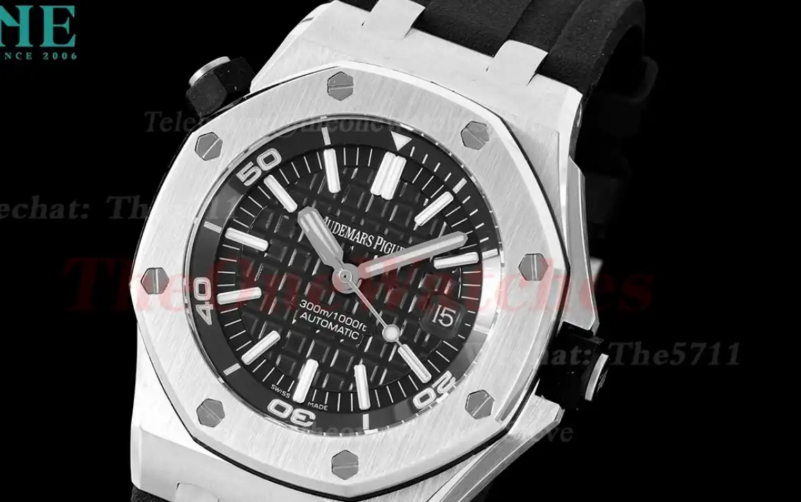 Royal Oak Offshore Diver 15703 42mm SS RU Black Stk RSF A2824