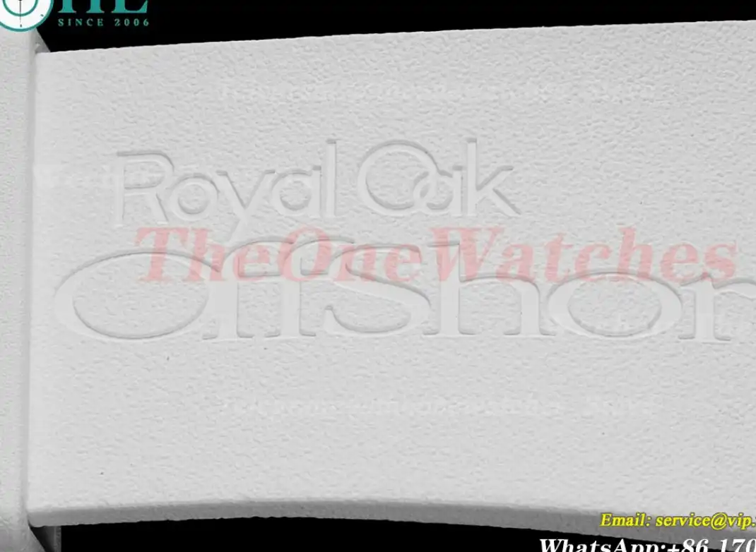 Royal Oak Offshore 44mm Ceramic RU White Stk APF A3126