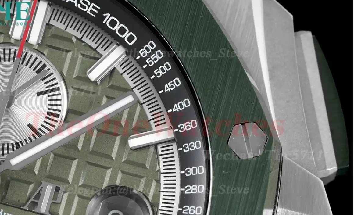 Royal Oak Offshore 44mm SS RU Green Stk APF A3126