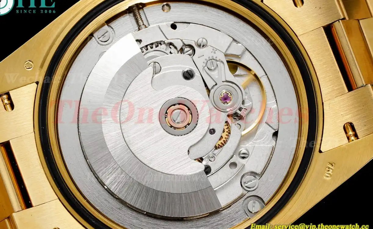 DayDate 40mm YG YG Silver Textured Dial EWF A2836