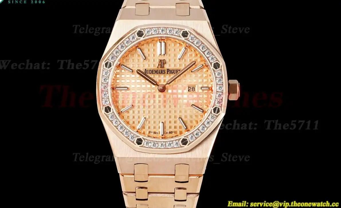 Royal Oak Ladies 67651 33mm Dia RG RG Gold ZF Swiss Qtz