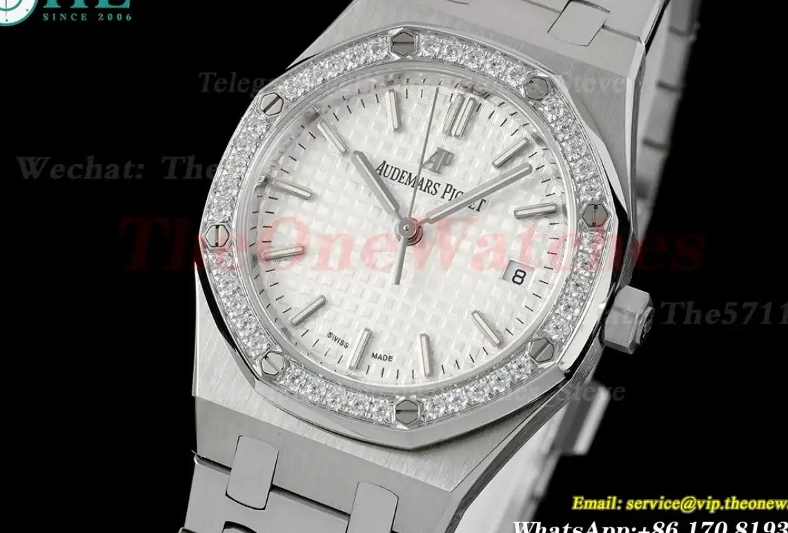 Royal Oak 77351 Ladies 34mm SS SS White Diamonds 8F A5800