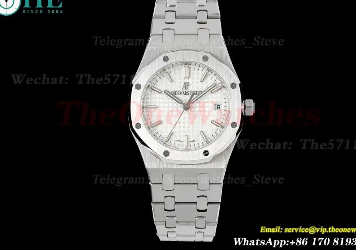 Royal Oak 77350 Ladies 34mm SS SS  White Dial 8F A5800