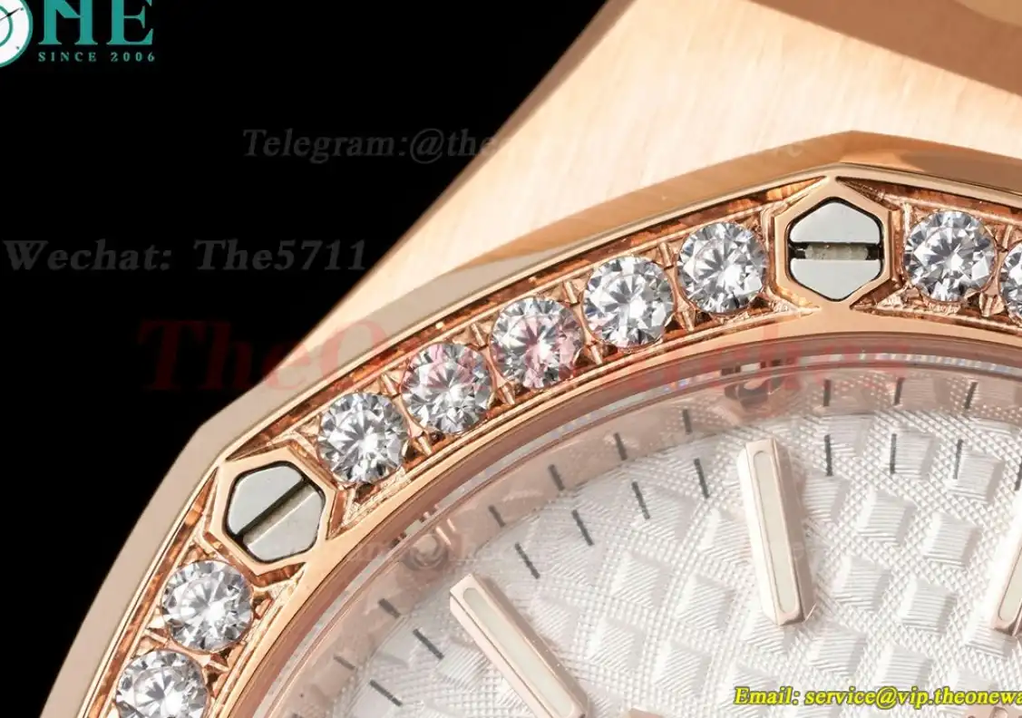 Royal Oak 77351 Ladies 34mm RG RG White Diamonds 8F A5800