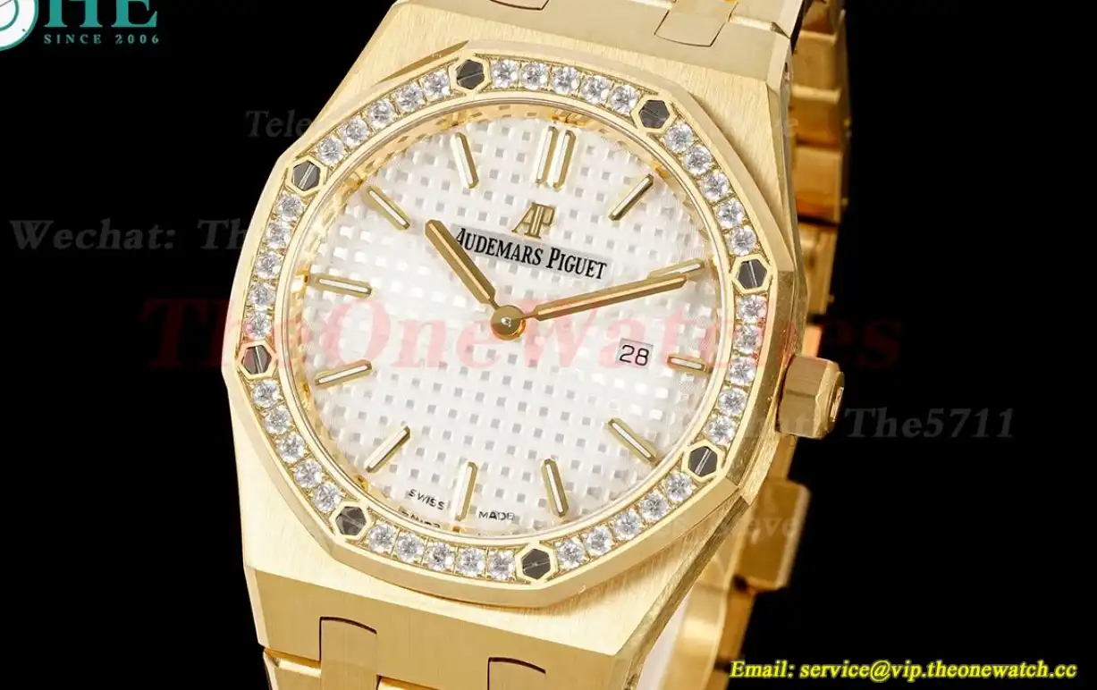 Royal Oak Ladies 67651 33mm Dia YG YG White ZF Swiss Qtz