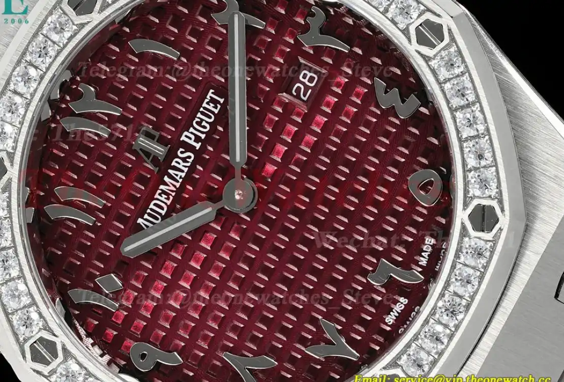 Royal Oak Ladies 67651 33mm Dia SS SS Red ZF Swiss Qtz