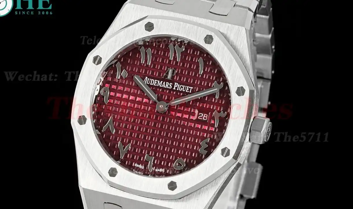 Royal Oak Ladies 67650 33mm SS SS Red ZF Swiss Qtz