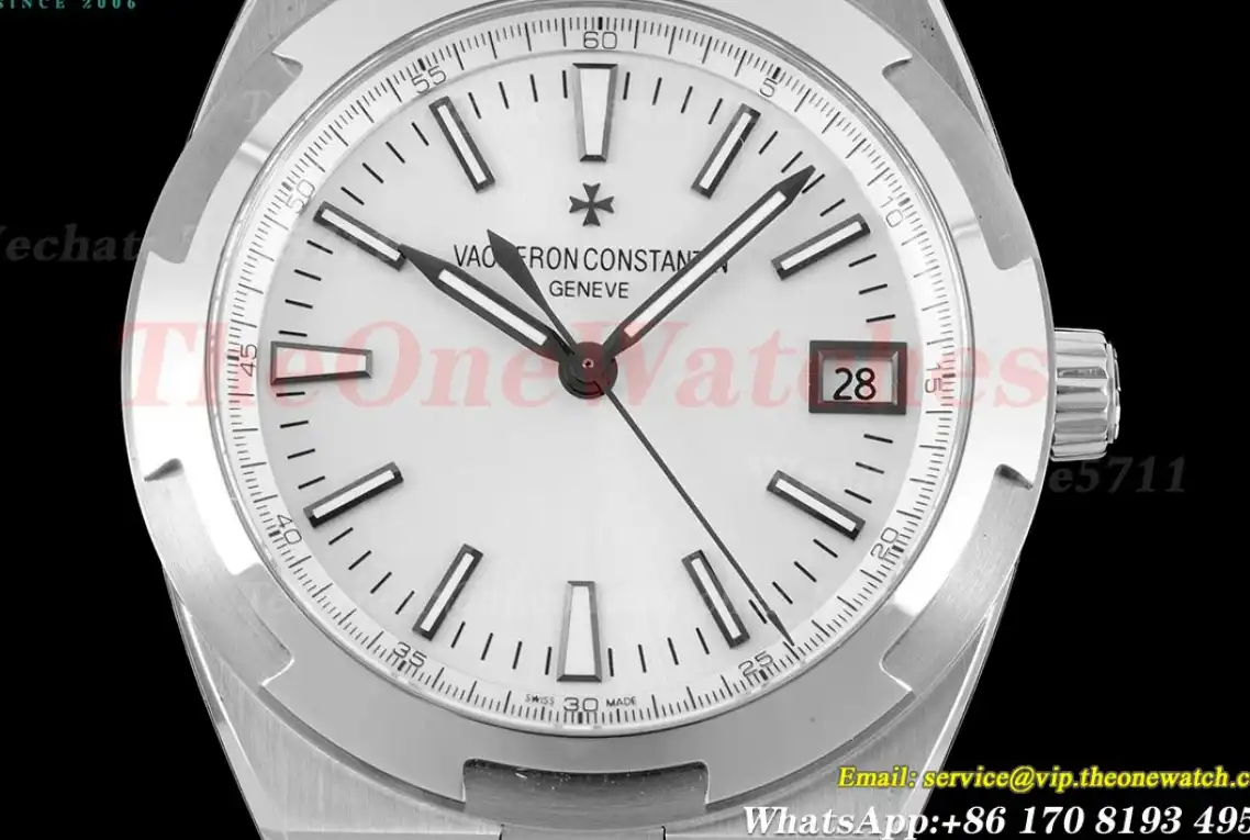 Overseas 4500V 41mm SS SS White Dial 8F A5100