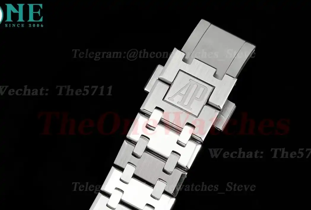 Royal Oak Ladies 67651 33mm Dia SS SS White ZF Swiss Qtz