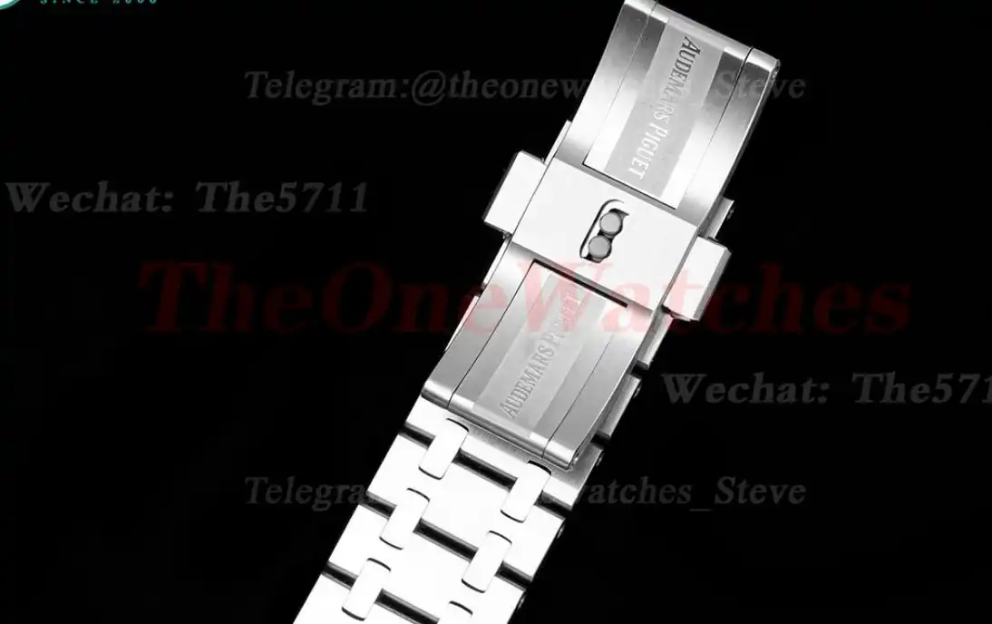 Royal Oak Ladies 67651 33mm Dia SS SS Red ZF Swiss Qtz