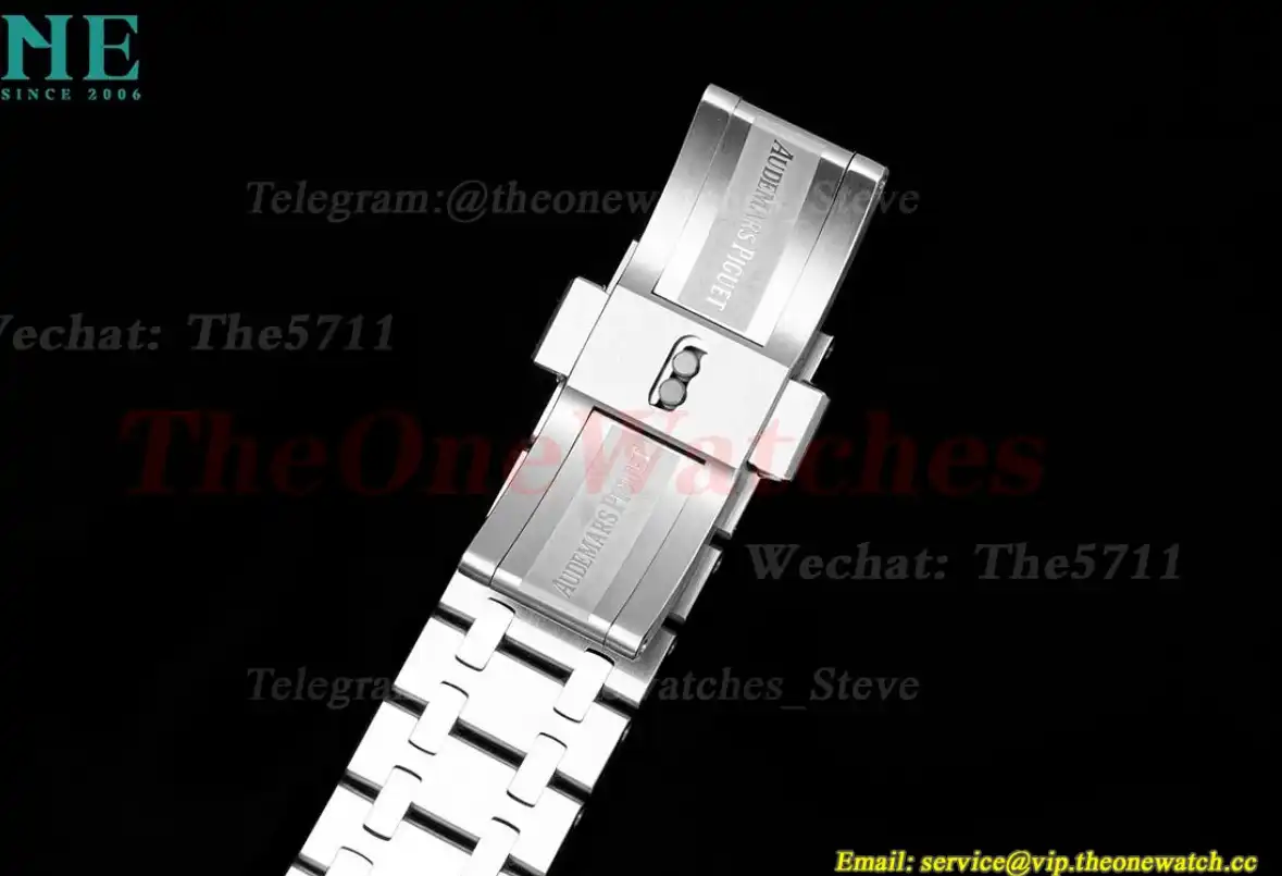 Royal Oak Ladies 67651 33mm Dia SS SS Black ZF Swiss Qtz