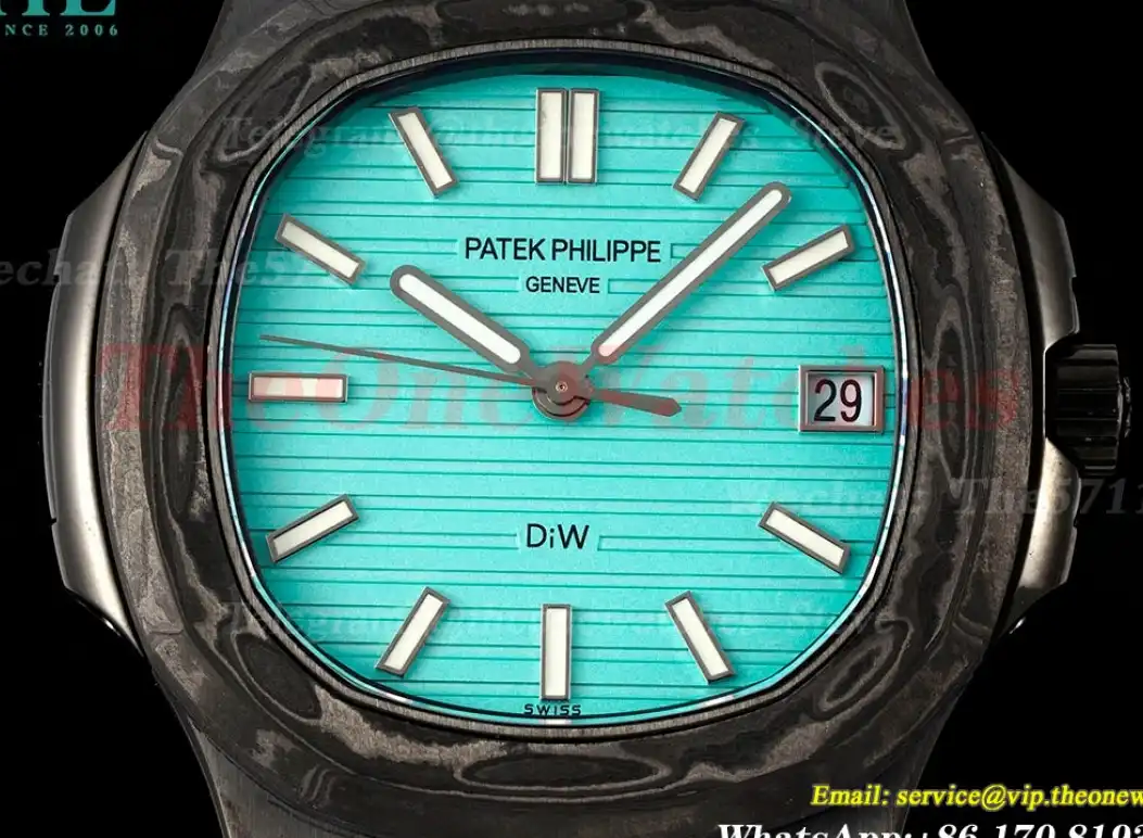 Nautilus 5711 40mm Carbon Carbon Tiffany Blue DIWF 324SC