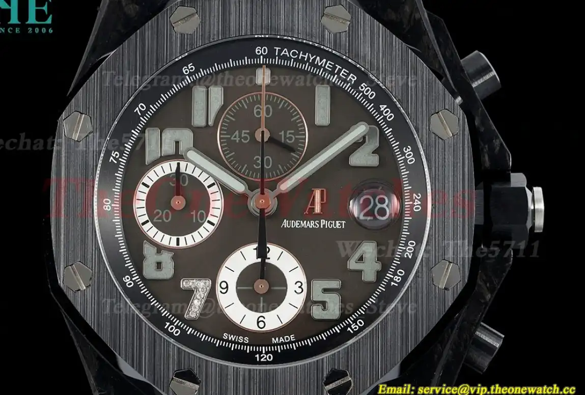 Royal Oak Offshore 42mm Cer RU Grey Green APF A3126