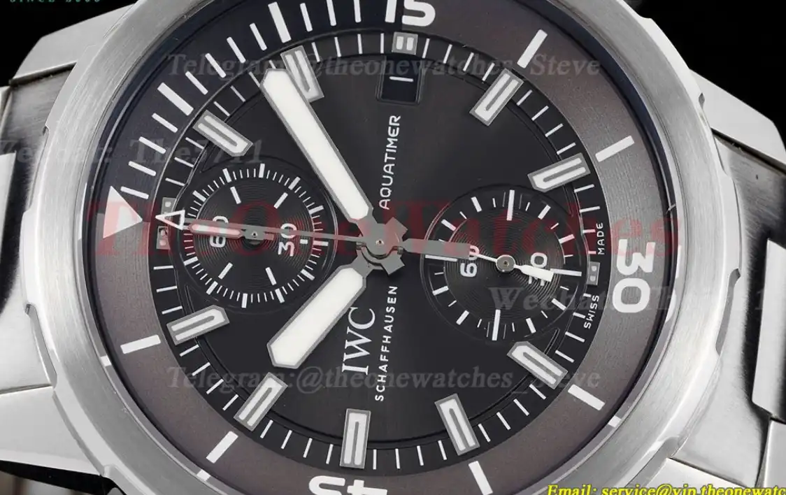 Aquatimer Chronograph Sharks 45mm SS SS Grey Dial V6SF A7750