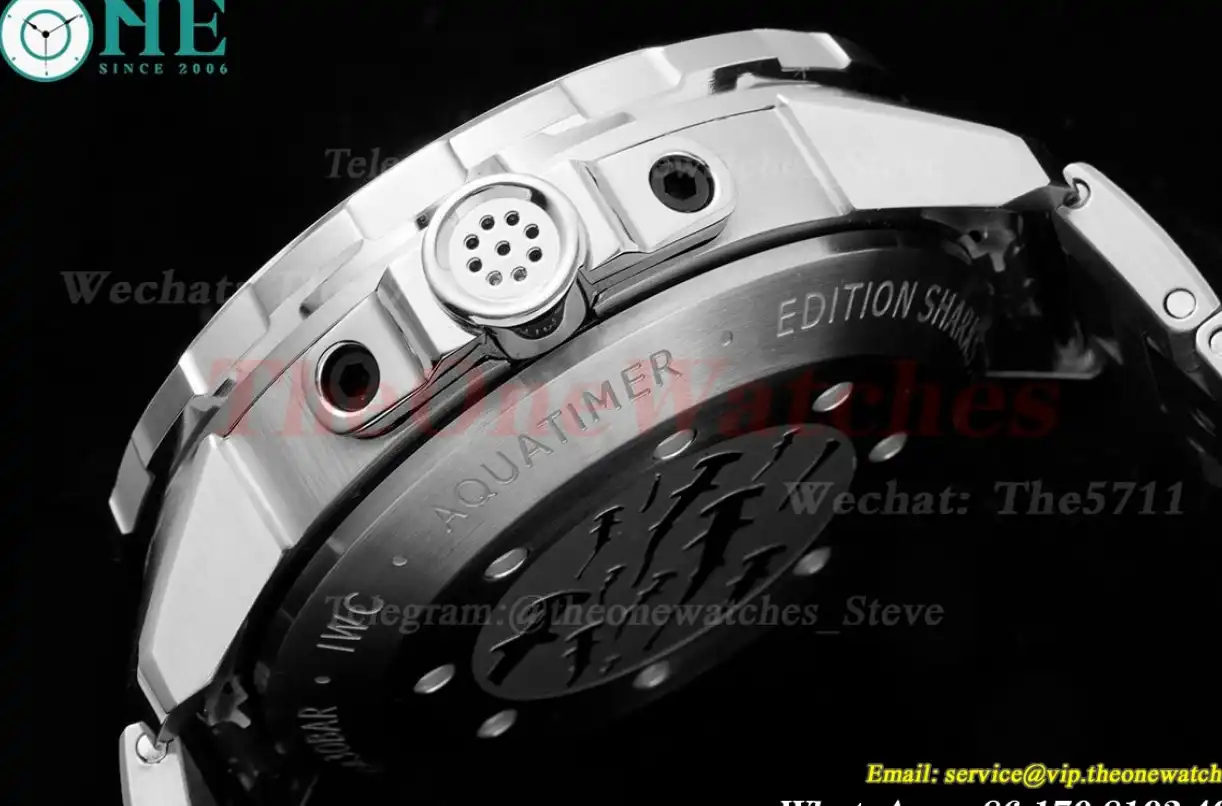 Aquatimer Chronograph Sharks 45mm SS SS Grey Dial V6SF A7750