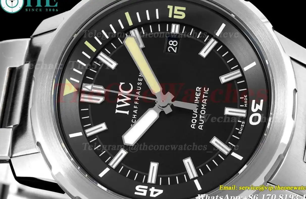 Aquatimer Chronograph 44mm SS SS Black Dial V6SF A2892