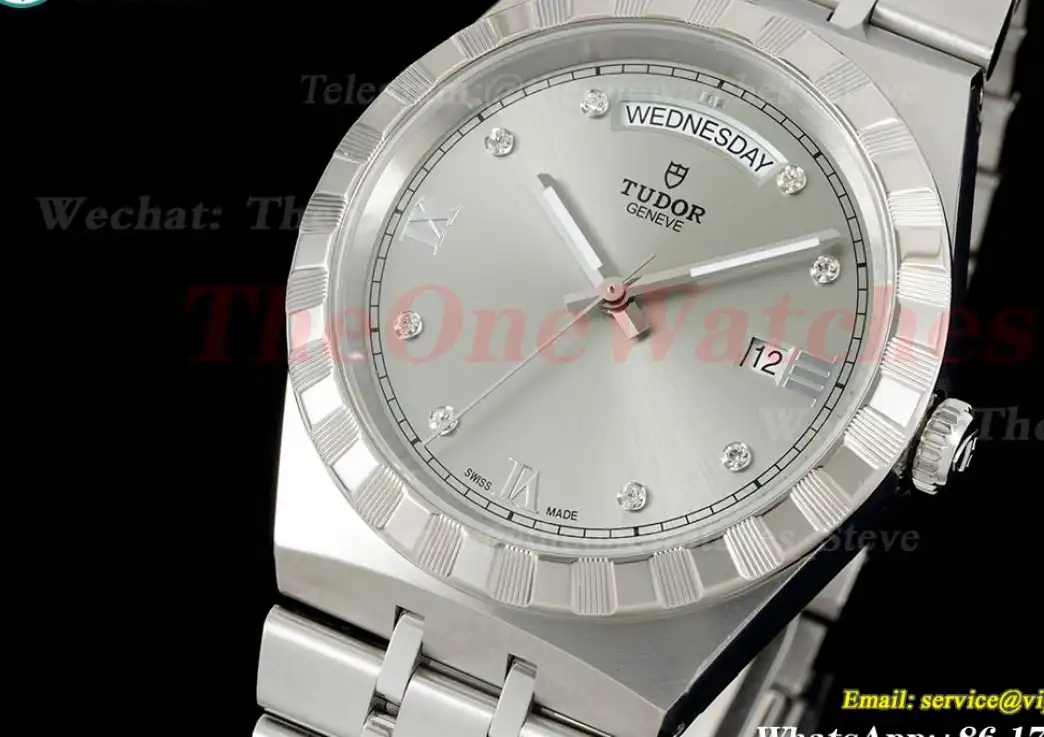 Royal Day-Date 41mm SS SS Silver Dia V7F A2824