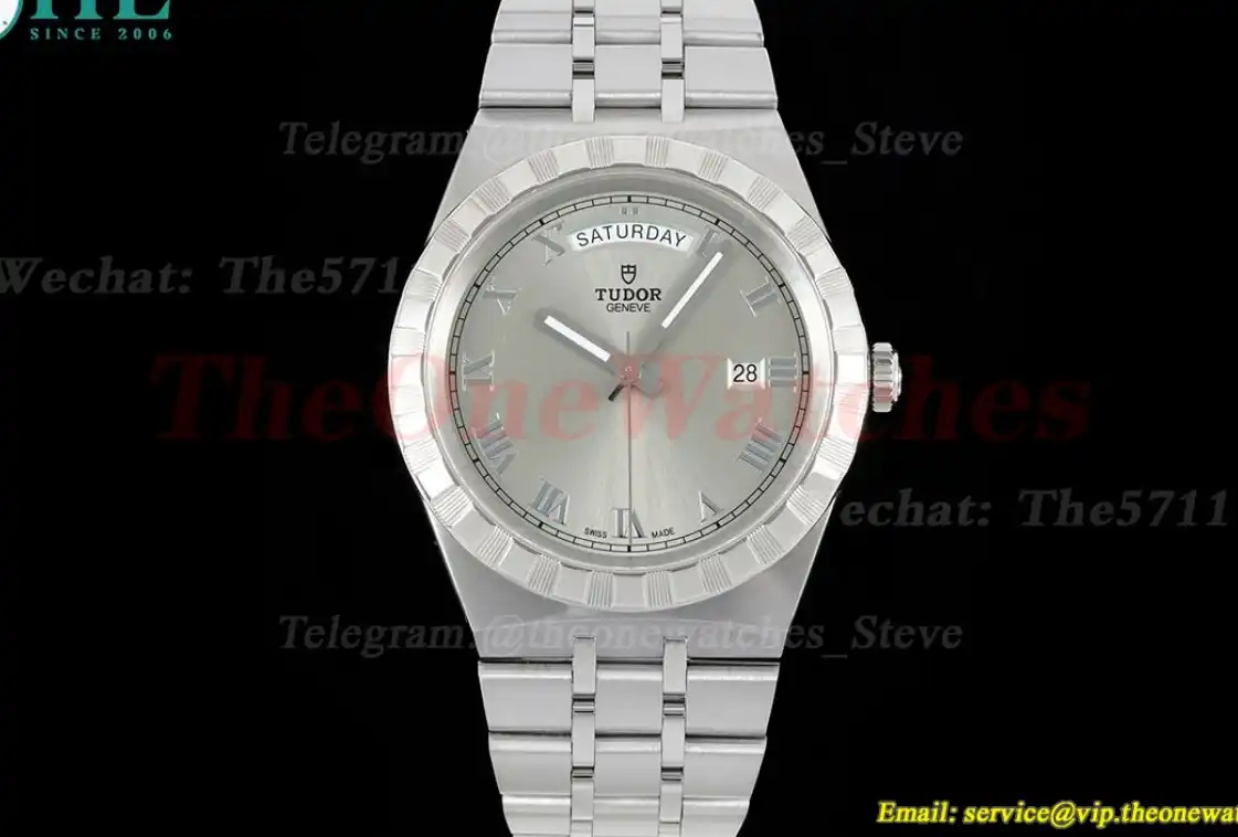 Royal Day-Date 41mm SS SS Silver Rmn V7F A2824