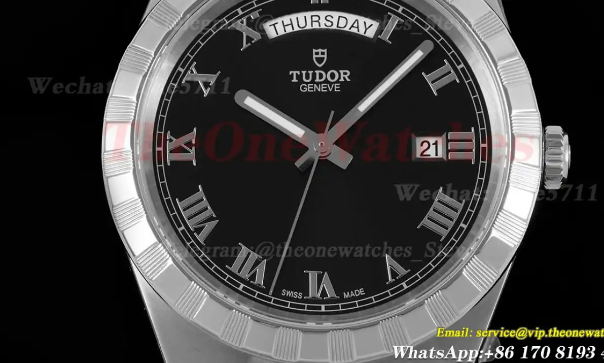 Royal Day-Date 41mm SS SS Black Rmn V7F A2824