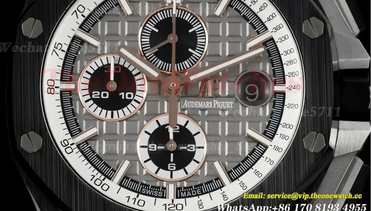 Royal Oak Offshore 44mm Cer RU Grey Stk RSF A3126