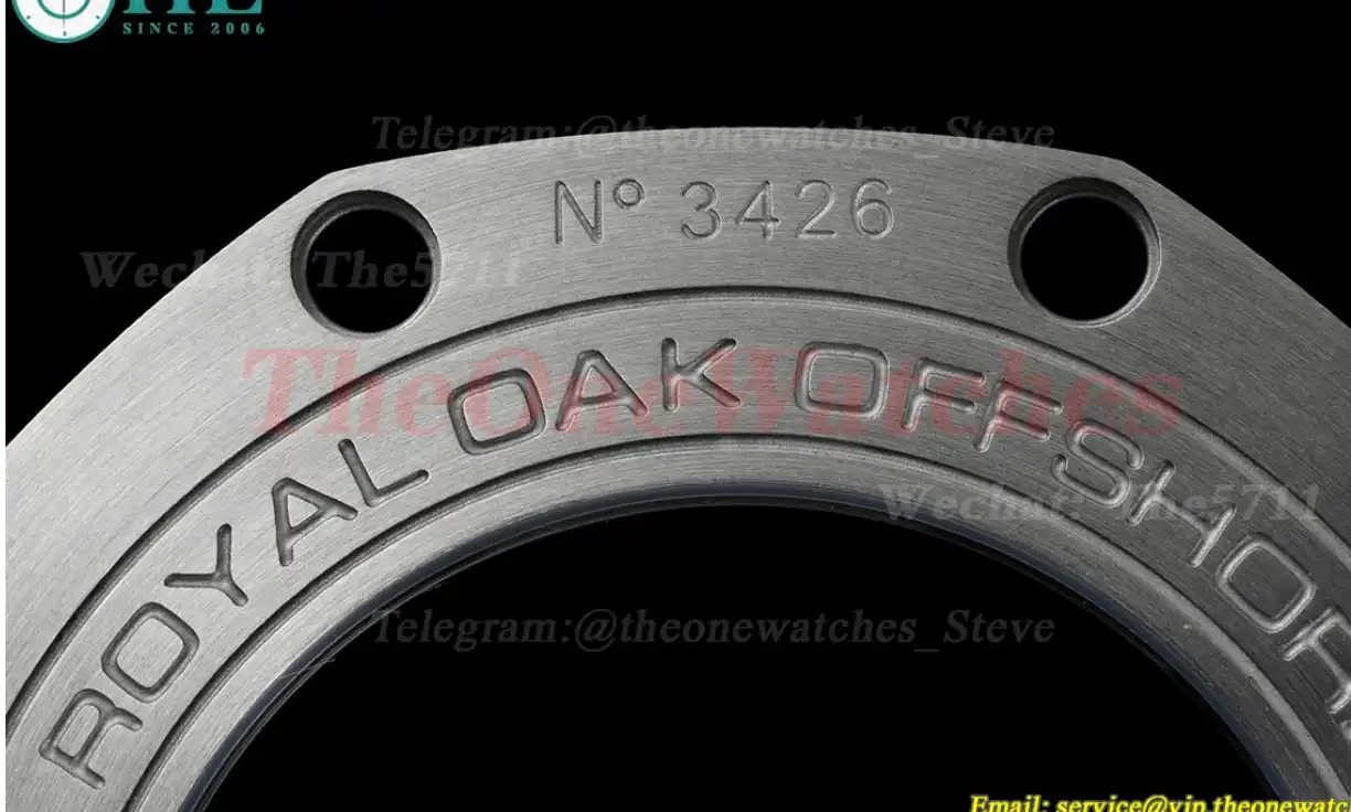 Royal Oak Offshore 44mm Cer RU Grey Stk RSF A3126