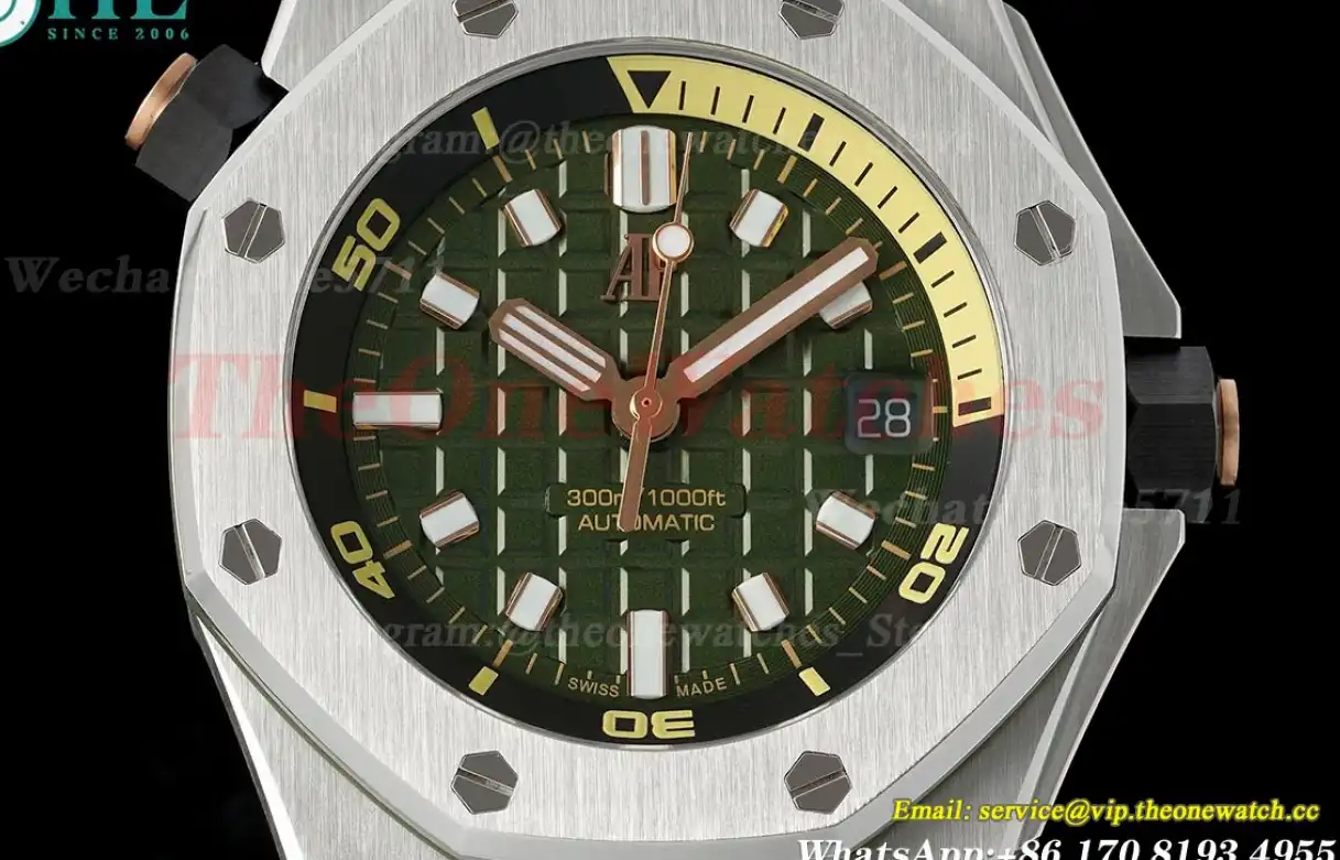 Royal Oak Offshore Diver 15720 42mm SS RU Green Stk IPF A4308