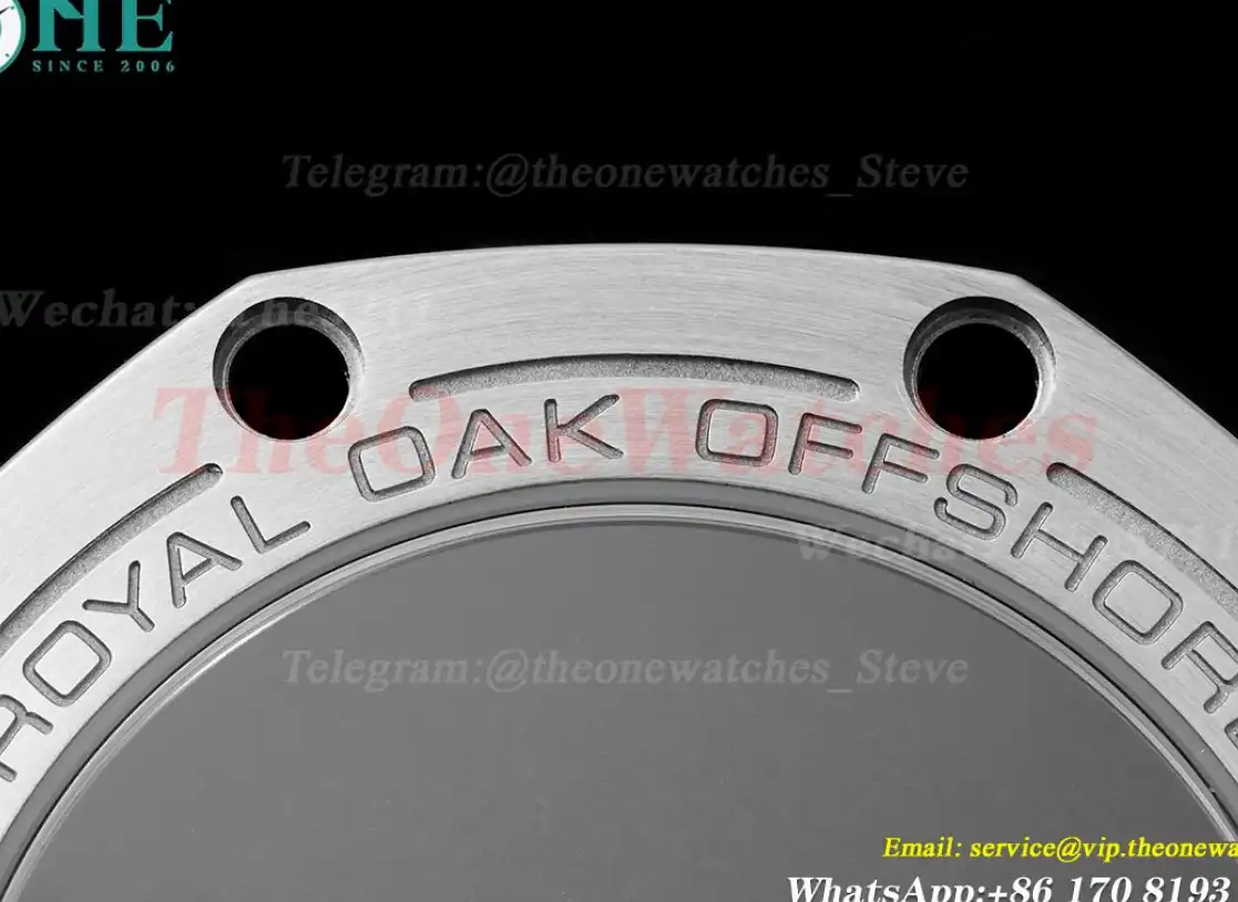 Royal Oak Offshore Diver 15720 42mm SS RU Green Stk IPF A4308