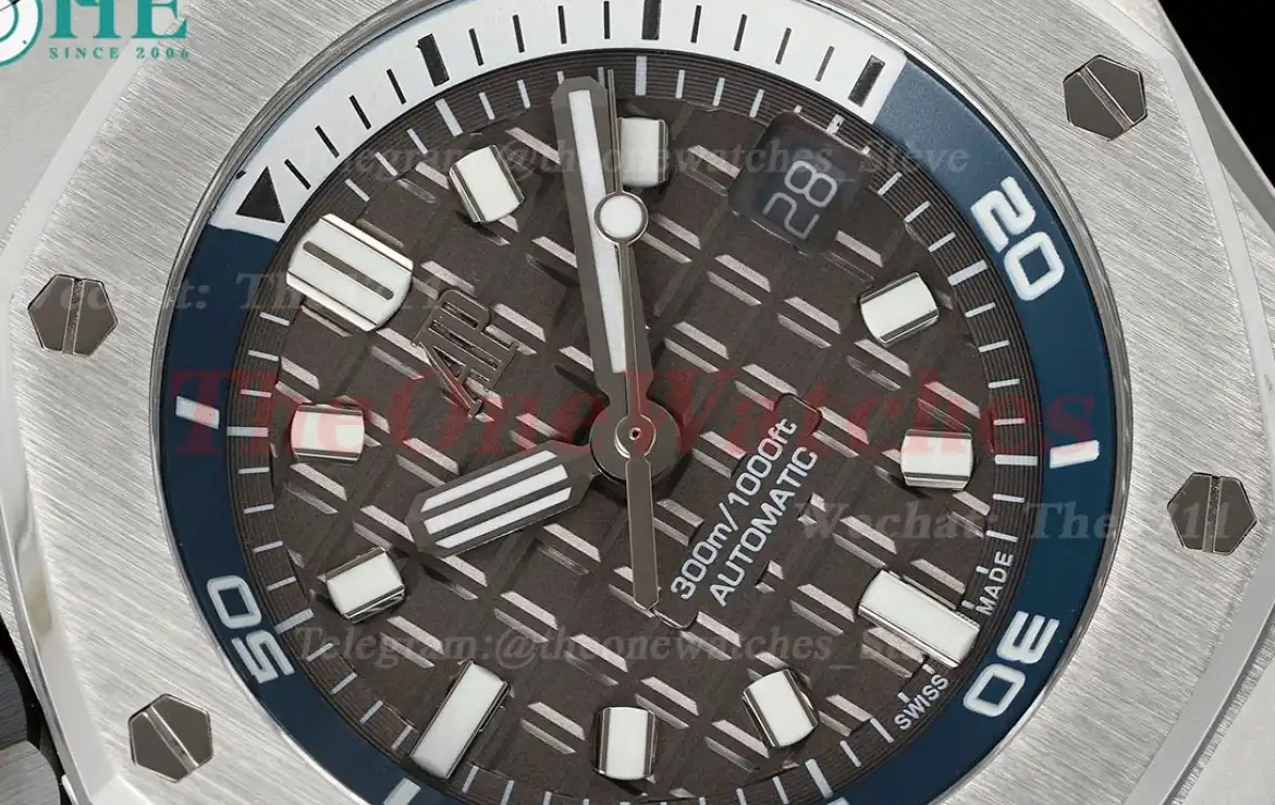 Royal Oak Offshore Diver 15720 42mm SS RU Grey Stk IPF A4308