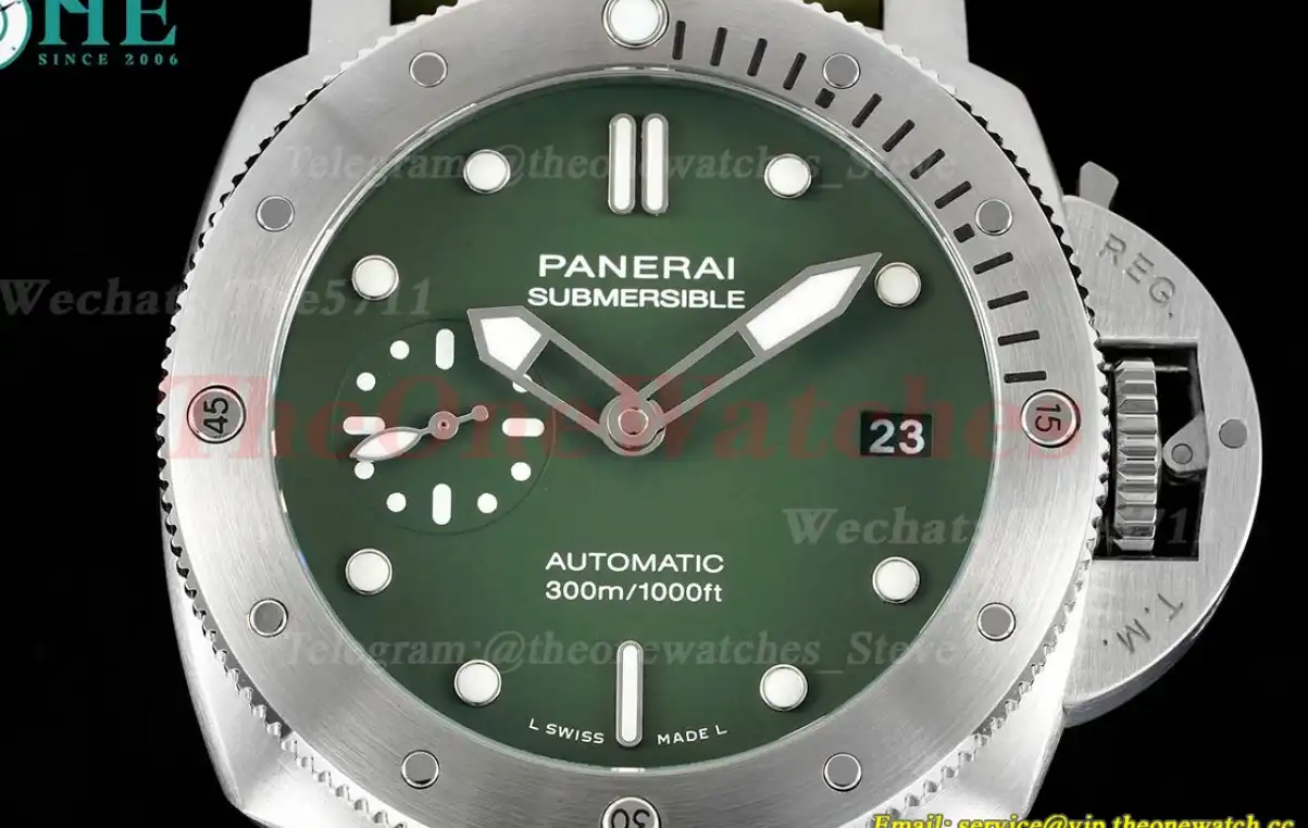 Submersible PAM1055 Verde Milit 42mm SS RU Green VSF P900