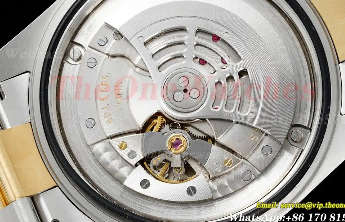 SkyDweller 326933 42mm Oyster SS YG White Stk FNF A9001