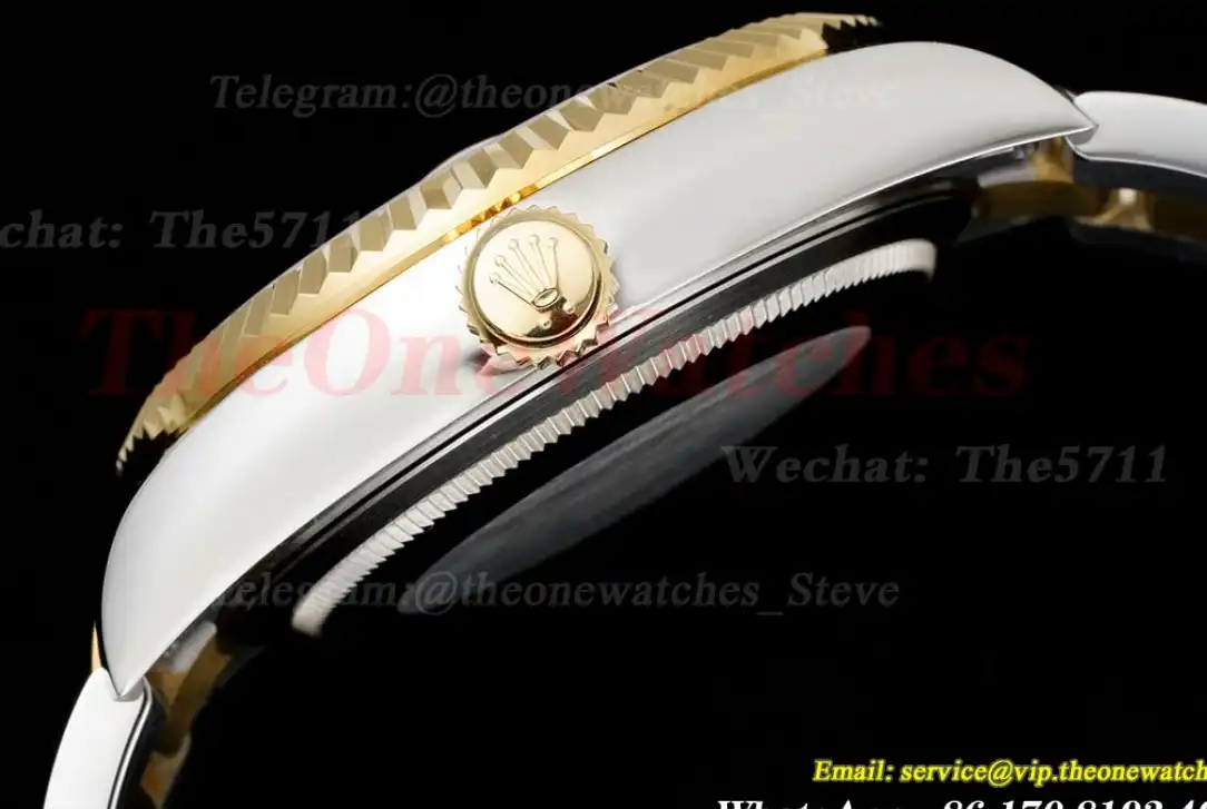 SkyDweller 326933 42mm Oyster SS YG White Stk FNF A9001