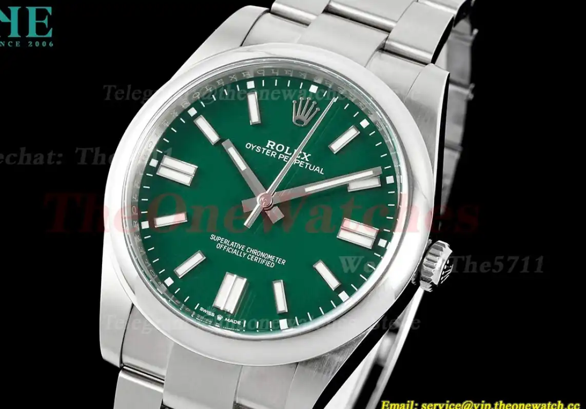 Oyster Perpetual 124300 41mm SS SS Green Stk Clean VR3230