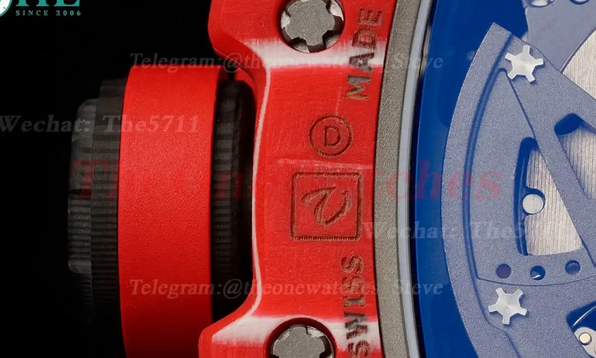 RM035-02 NTPT RU Red Case on Red Rubber Strap ZF V6 RMAL1