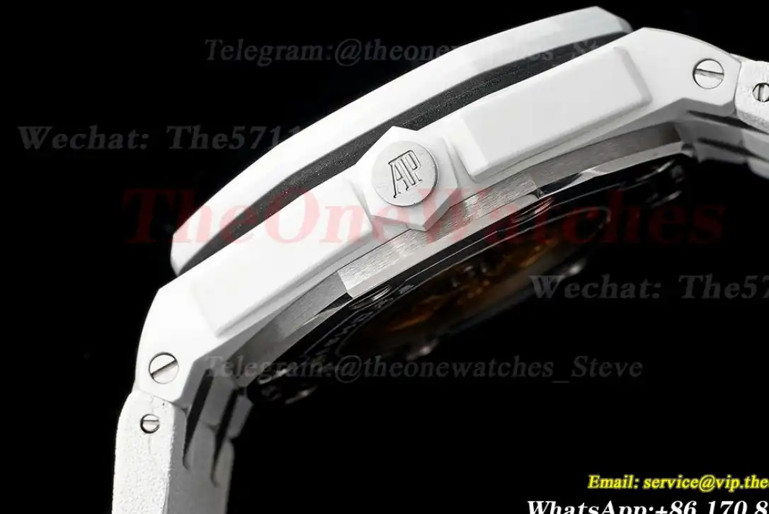 Royal Oak Diver 15707 CER RU White IPF A3120