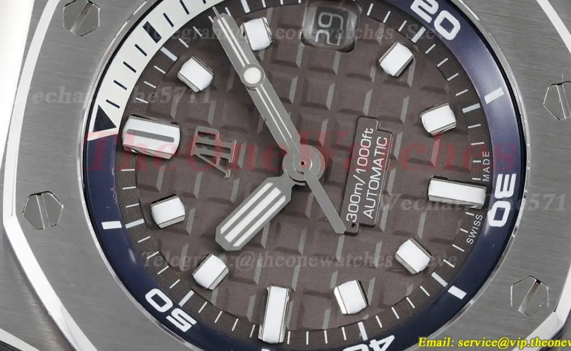 Royal Oak Offshore Diver 15720 42mm SS RU Grey Stk APF A4308