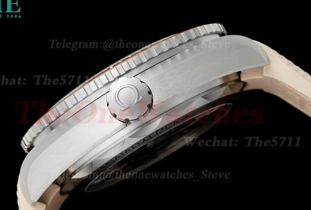 Seamaster 600M 43.5mm SS RU Beige Dial VSF A8900 Super Clone