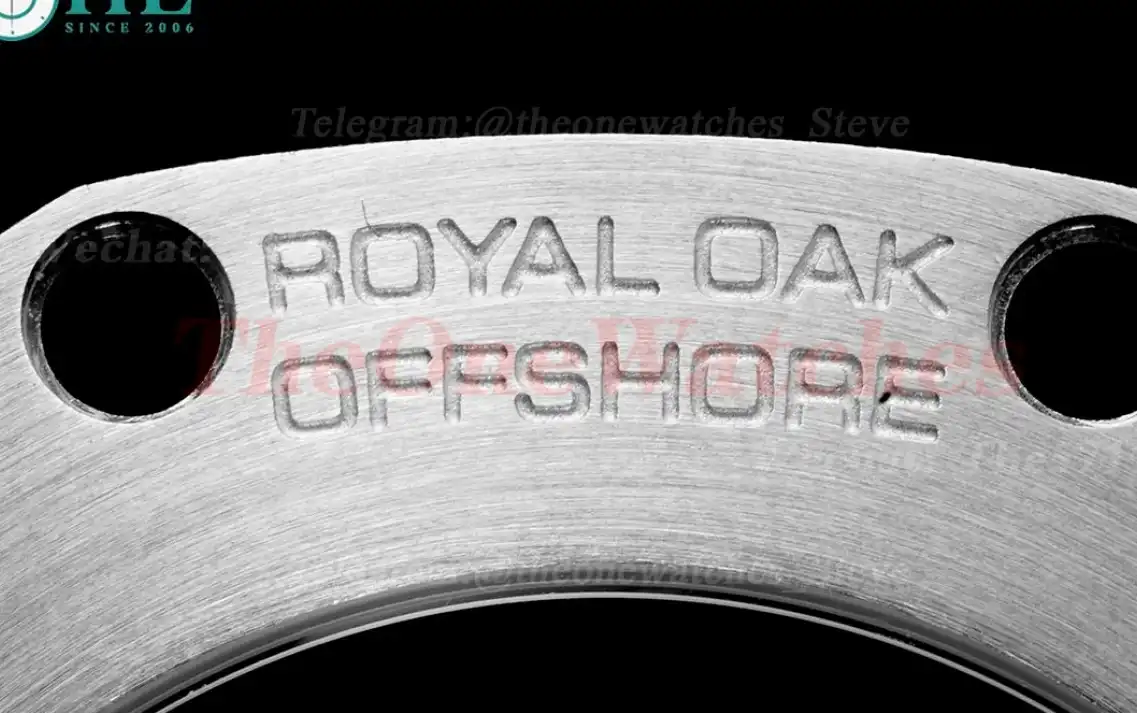 Royal Oak Offshore 42mm SS RU Grn Wht APF V2 A4404