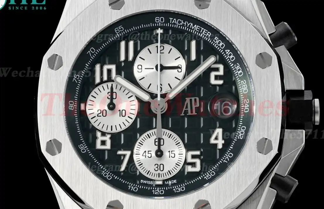 Royal Oak Offshore 42mm SS RU Grn Wht APF V2 A4404