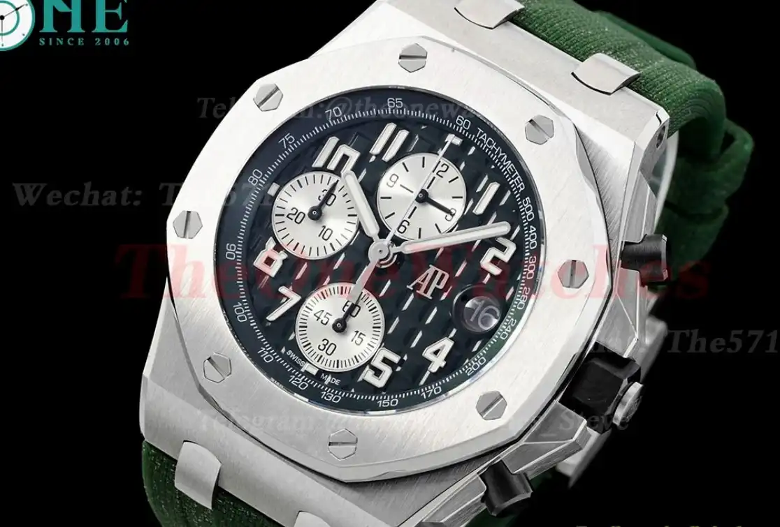 Royal Oak Offshore 42mm SS RU Grn Wht APF V2 A4404