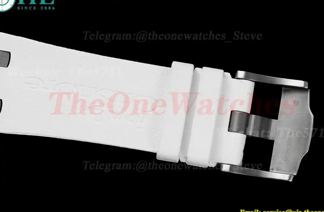 Royal Oak Diver 15707 CER RU White IPF A3120