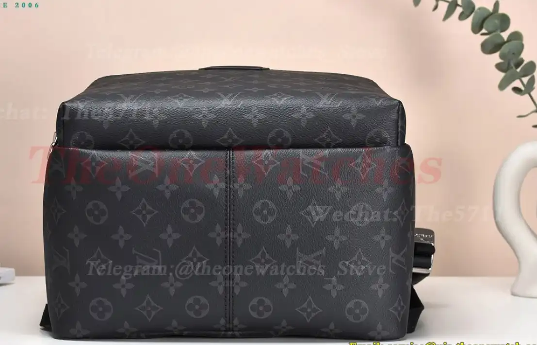 Louis Vuitton - Discovery Backpack M43186