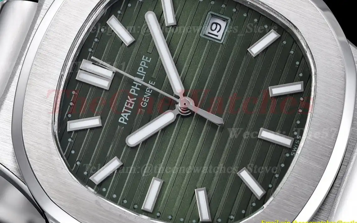 Nautilus 5711 40mm SS SS Green Dial GDF MY8215