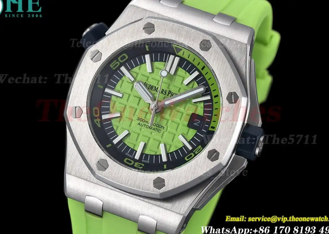 Royal Oak Offshore Diver 15710 42mm SS RU Green Stk GDF MY8215