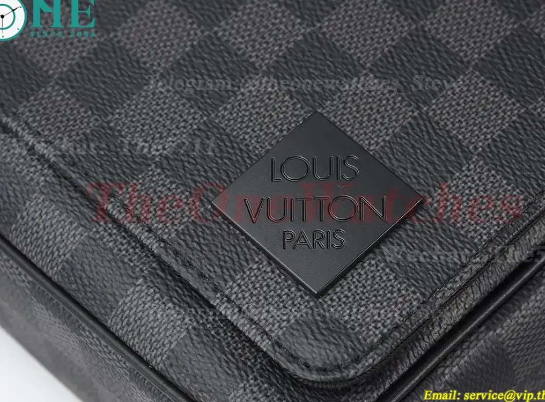 Louis Vuitton - District PM Messenger Bag M42710