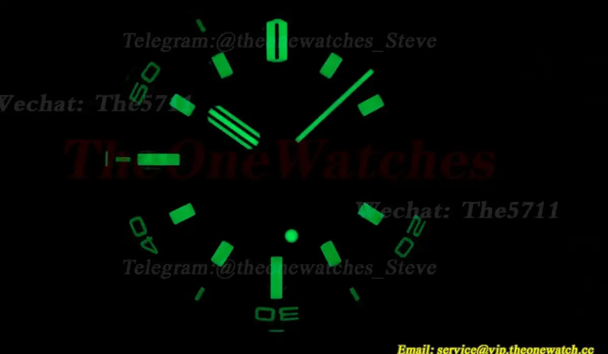 Royal Oak Offshore Diver 15720 42mm SS RU Green Stk APS A4308 Super Clone