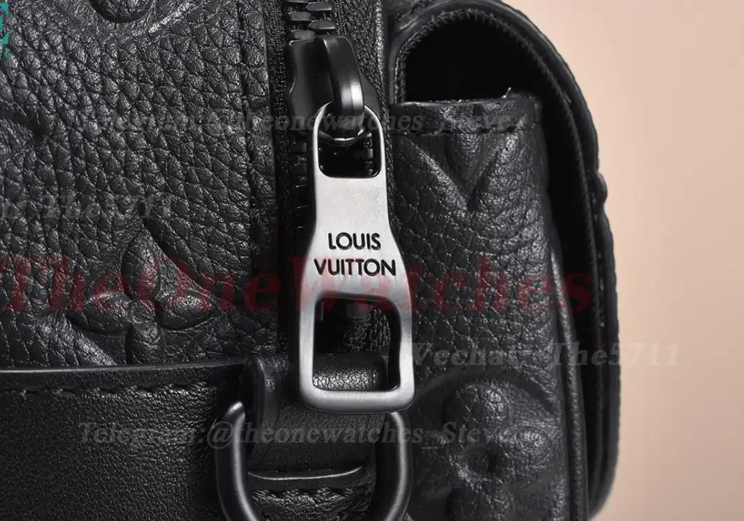 Louis Vuitton - S Lock Messenger M58489