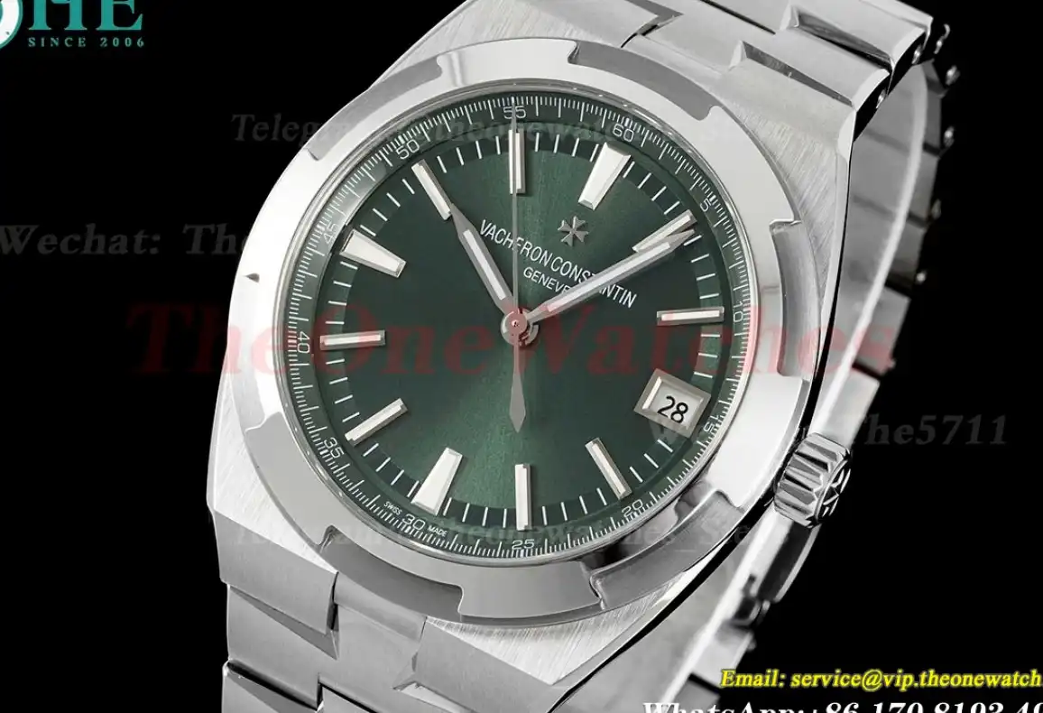 Overseas 4500V 41mm SS SS Green Dial 8F A5100